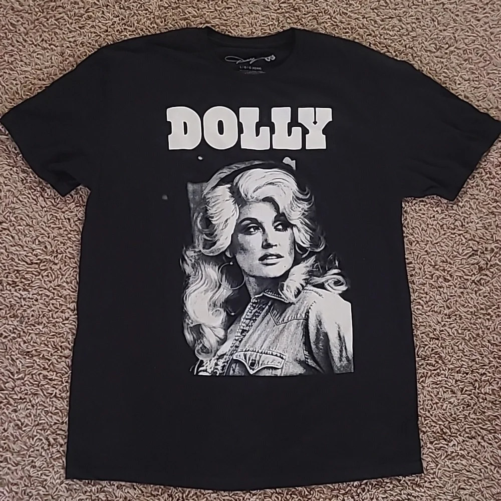 Dolly Parton T-Shirt Size LARGE - Picture 1 of 7